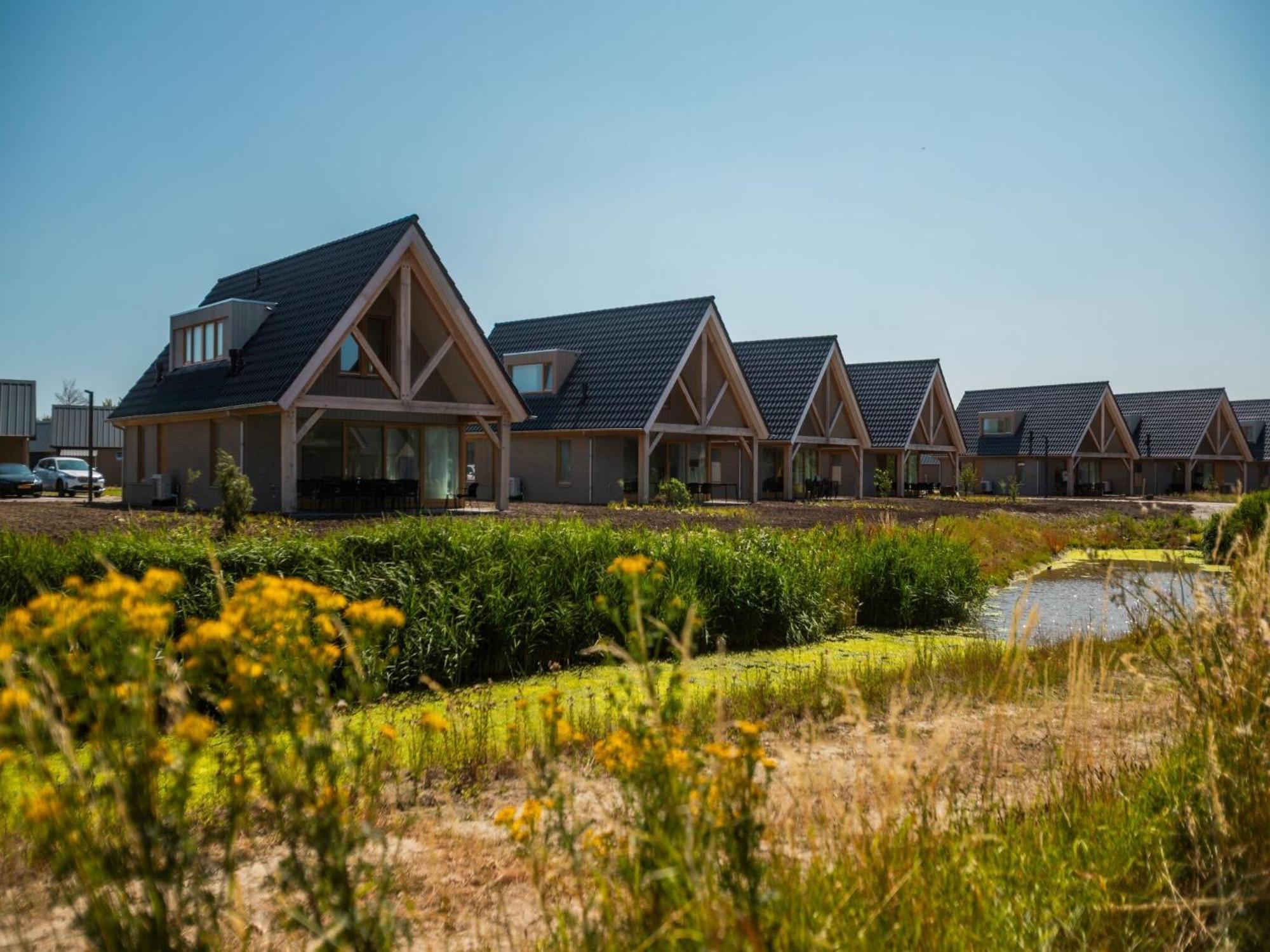 Luxury Dune With Energy Station *
